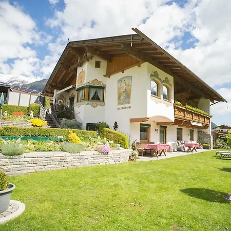 Permoser Apartment *